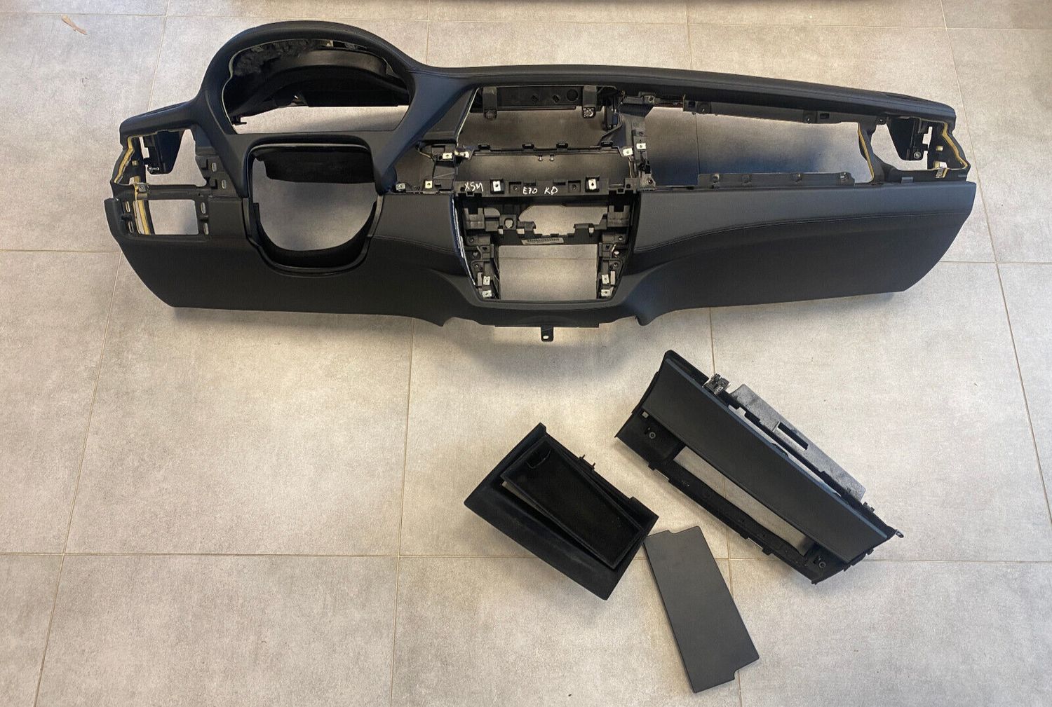 GENUINE BMW X5 X6 E70 E71 Black Individual leather Front Trim panel dashboard