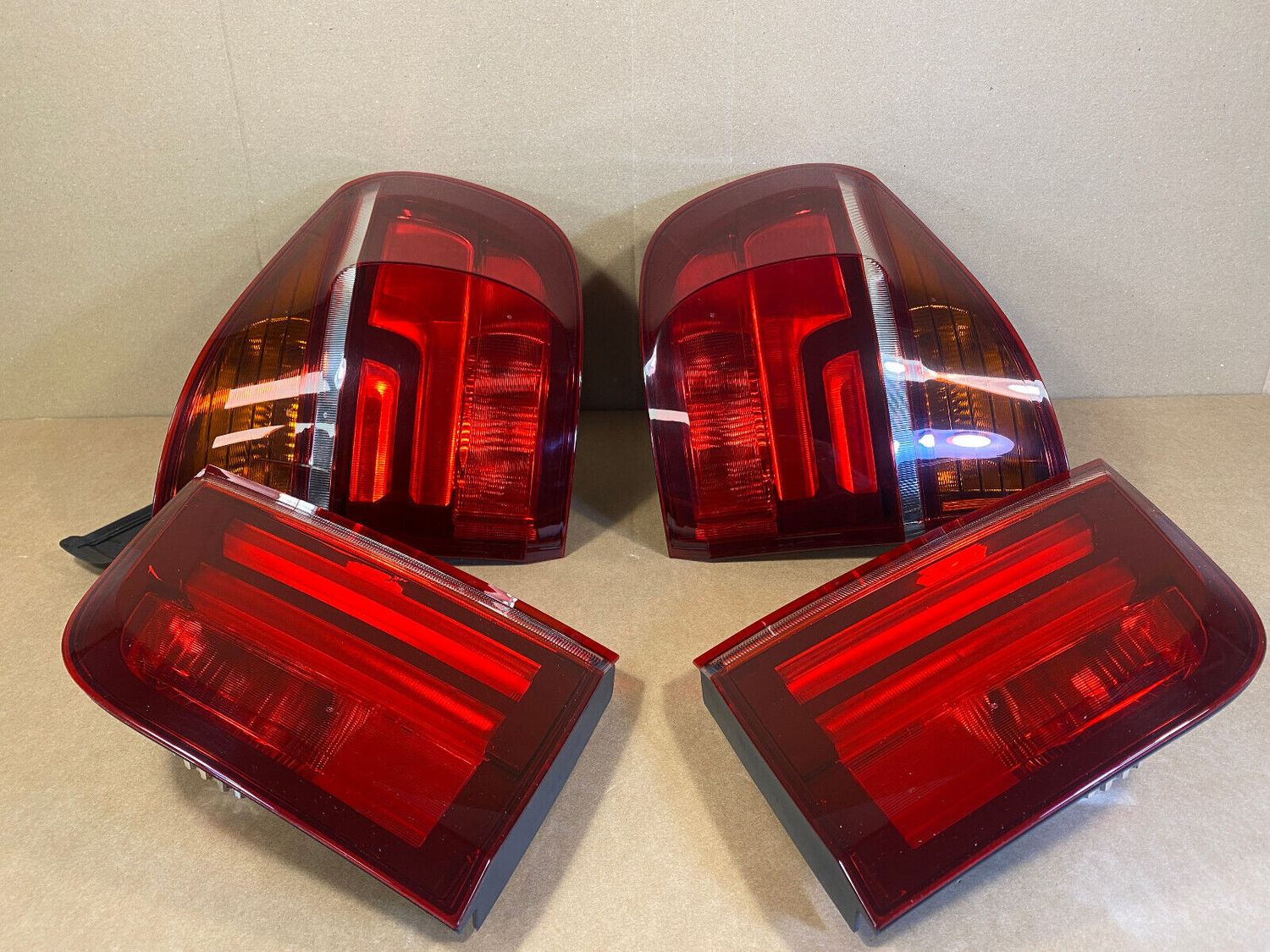 BMW X5 E70 GENUINE FACELIFT Design SET Rear lights LED inside and outside LH+RH
