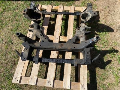 ORYGINALNY wspornik osi przedniej BMW X5 E70 X6 E71 31116779357