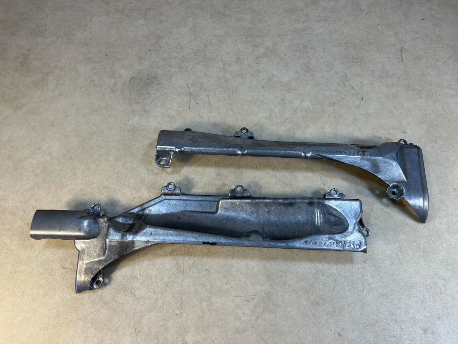 Mercedes ML G S class W163 W463 W220 4.0 CDI GENUINE Cylinder Cover Plate LH/RH