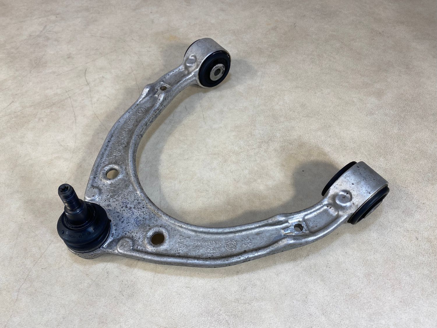 Porsche CAYENNE 92A 958 TOUAREG 7P5 7P6 OEM Fr Suspension Wishbone Control Arm