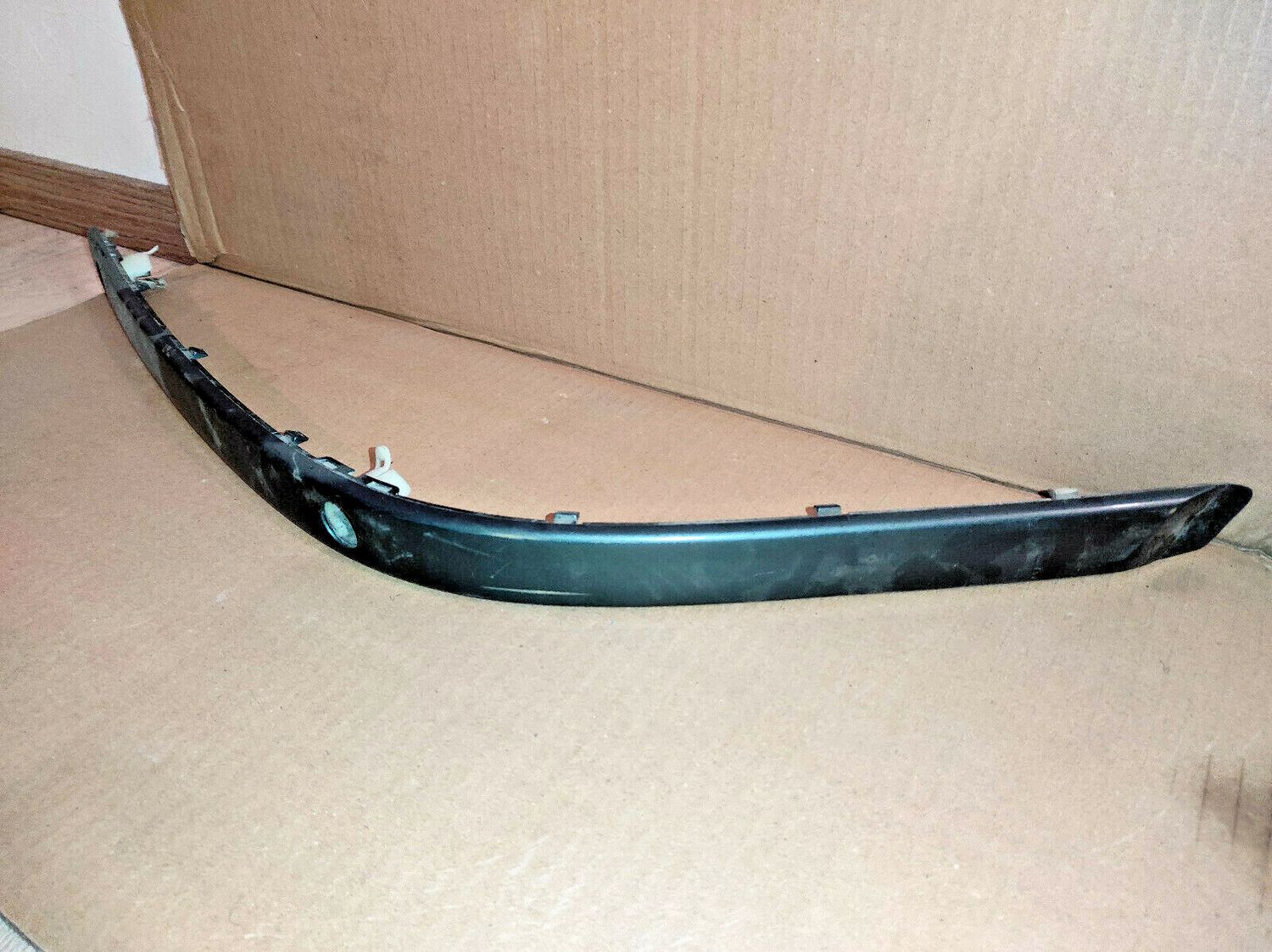 BMW 5 SERIES E39 (1996-2004) - Moulding bumper front left, 7005963