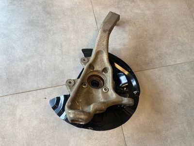 Оригинальный левый кронштейн для BMW X5 E70 F15 X6 E71 E72 F16 с защитной пластиной