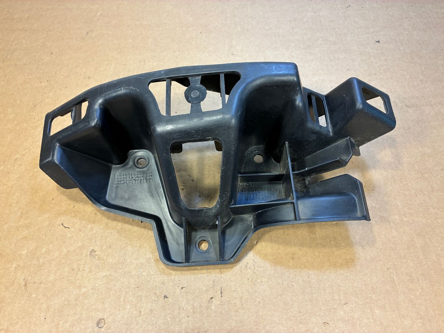 GENUINE Land Rover Range Rover Sport L320 Rear Left Bumper Bracket