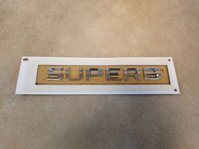 Genuine VW SKODA 3V0853687 A 2ZZ Lettering Logo Emblem SUPERB 3V0853687A 2ZZ