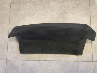 Оригинальная передняя левая накладка на рамку VW Touareg 7L0881327