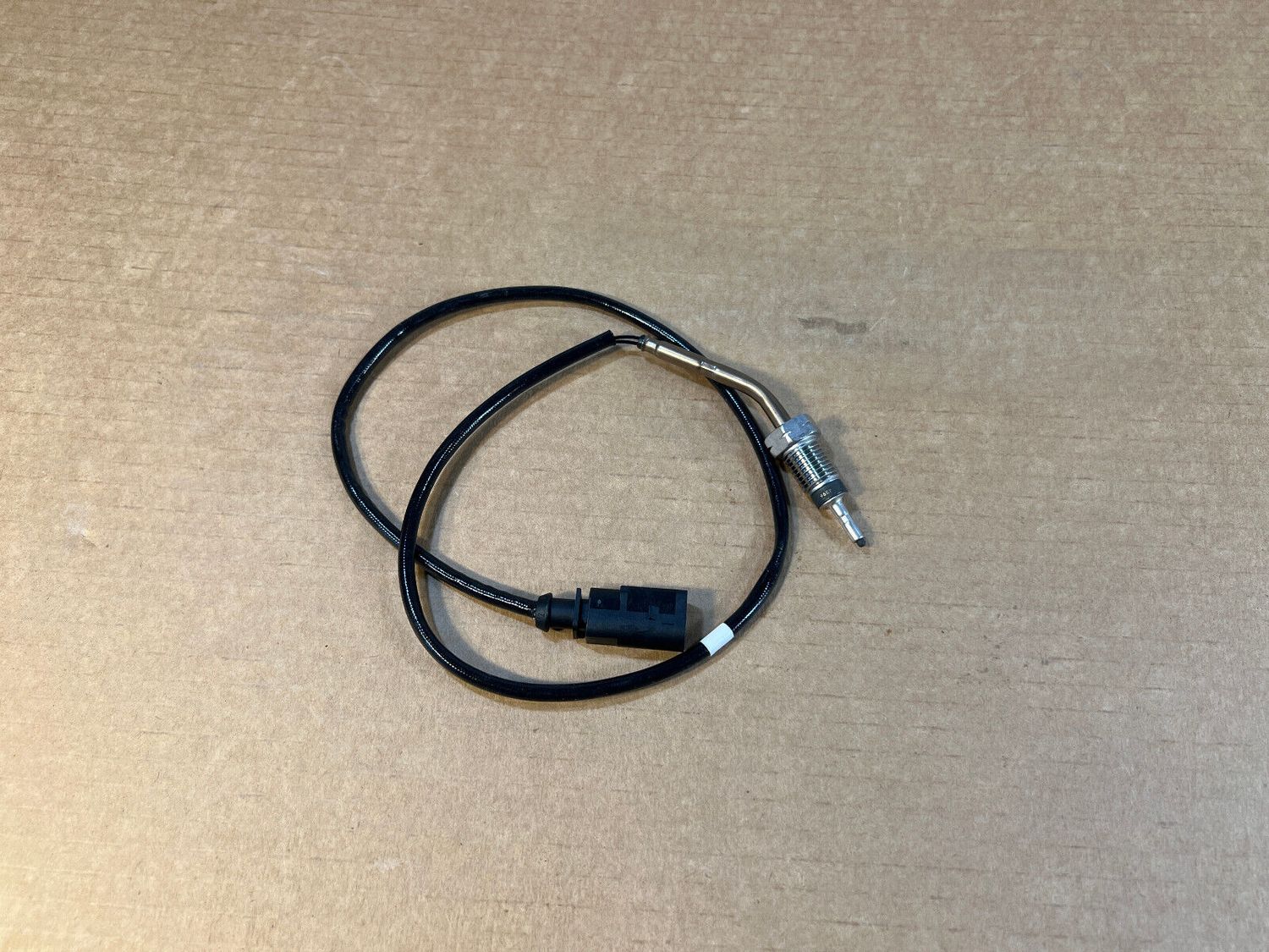 GENUINE AUDI SKODA VOLKSWAGEN Flue gas temperature sensor 03L906088BD