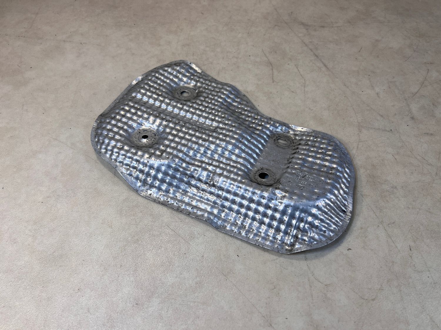 Porsche Cayenne 958 VW Touareg 7P heat shield 7P5825753 A