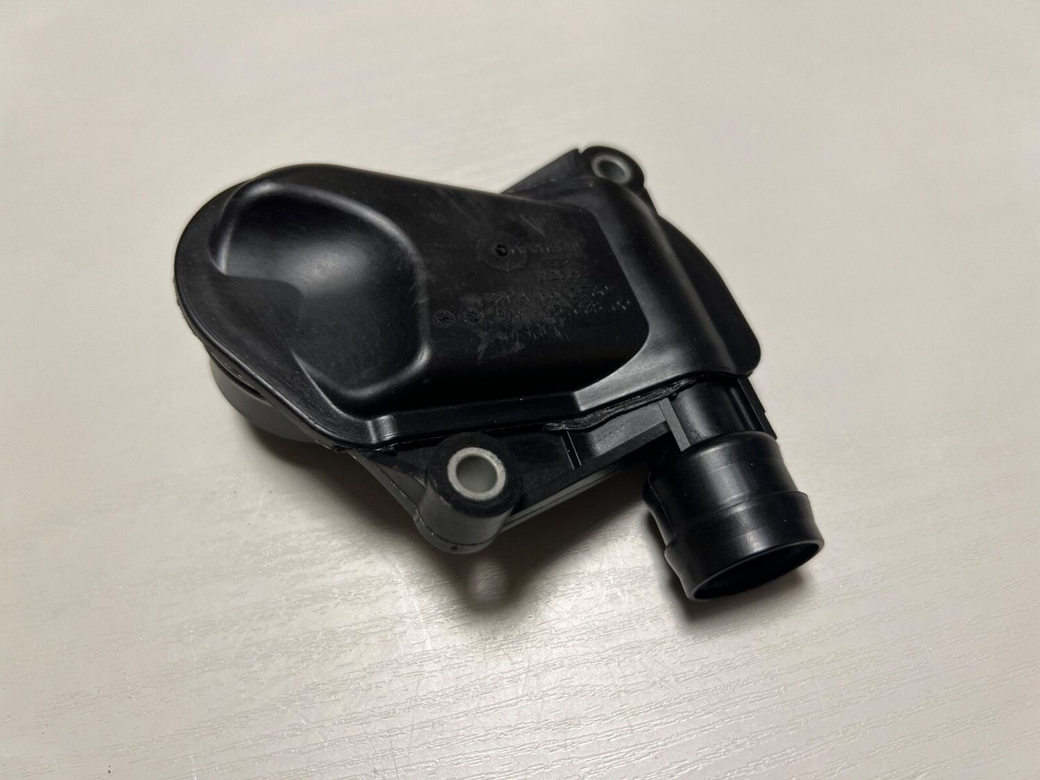 Porsche 911 991 997 GENUINE Crankcase Ventilation Valve Cover 9A110503800