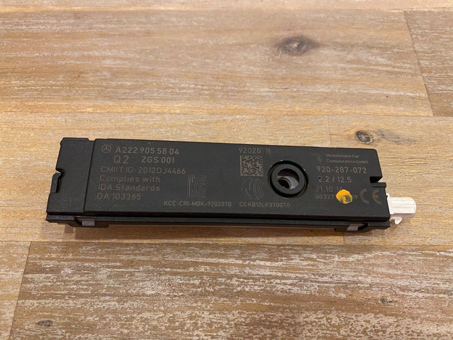 Mercedes C ML R G S W166 W205 W217 W222 W251 W463 GENUINE Amplifier Antenna Unit