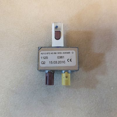 MERCEDES W212 C207 W218 E CLS AMP ANTENNA AMPLIFER SPLITTER MODULE A2128704089