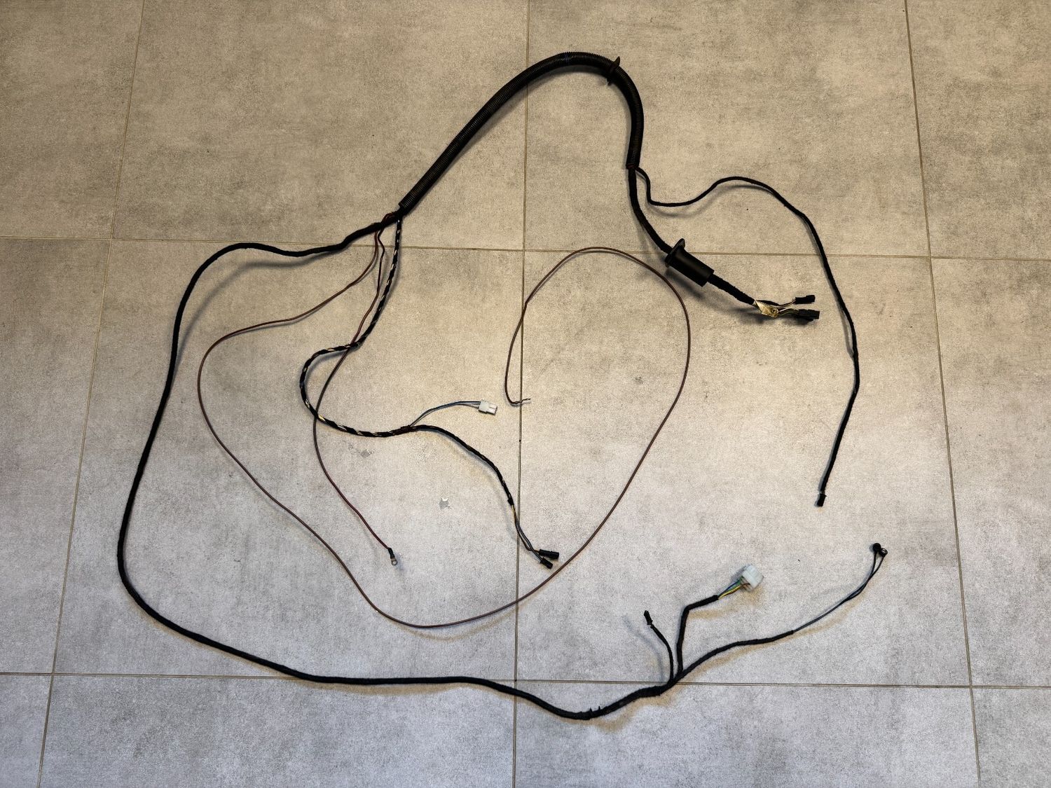 Mercedes G class W463 GENUINE Rear Trunk Door Wiring Harness A4635408606