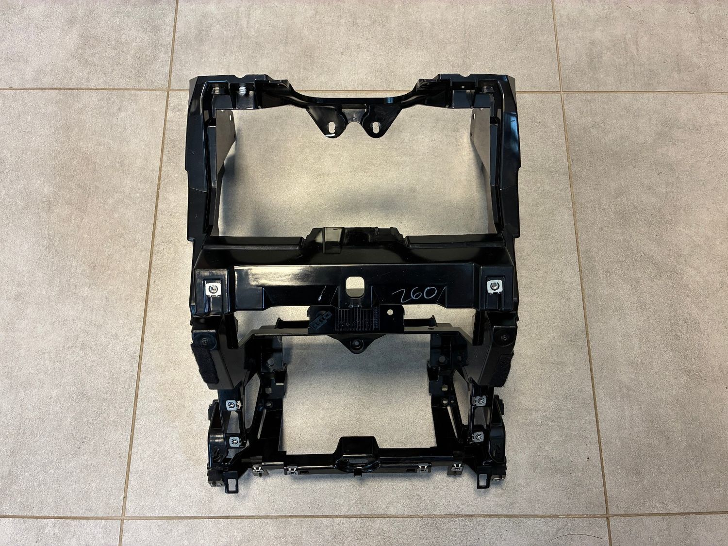 GENUINE Land Rover Range Rover Sport L320 Dashboard Center Bracket LR021374