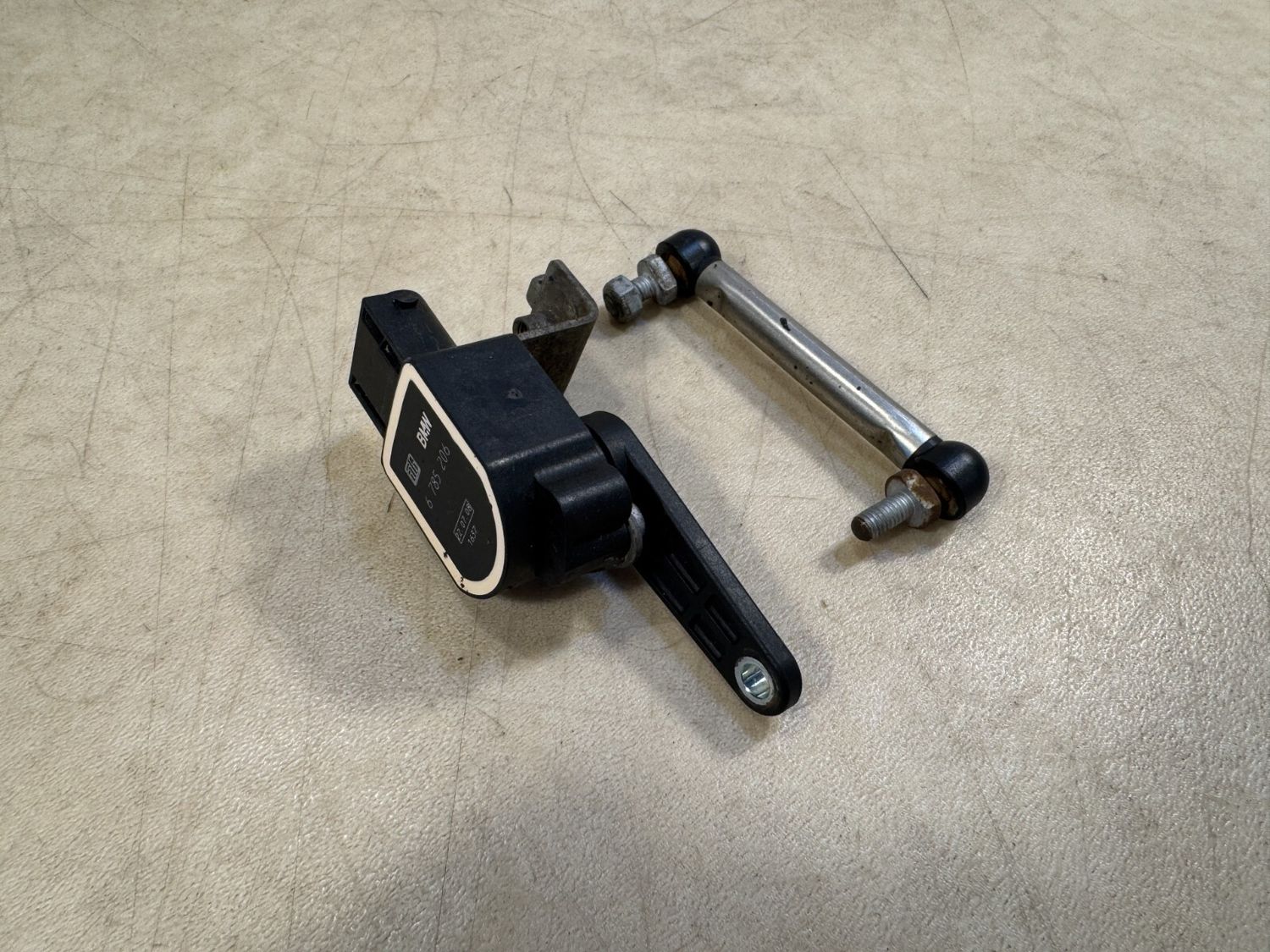 BMW 3 E90 X1 E84 X5 E70 X6 E71 HEADLIGHT Level sensor 37146853753