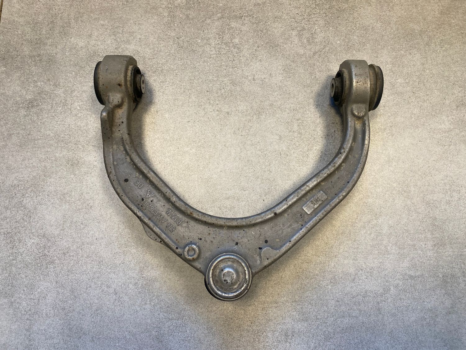 GENUINE BMW X5 E70 F15 X6 E71 E72 F16 Wishbone, top, with rubber mount left