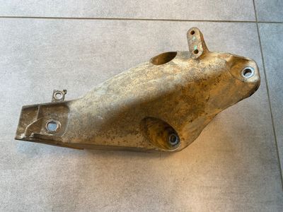 GENUINE BMW X5 E70 X6 E71 Engine supporting bracket, left 22116787489