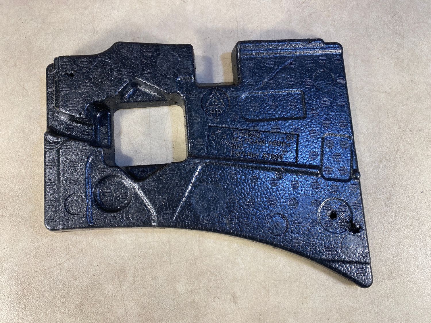 Genuine BMW X5 E70 Front Right Foam Insert Footwell 51477154832