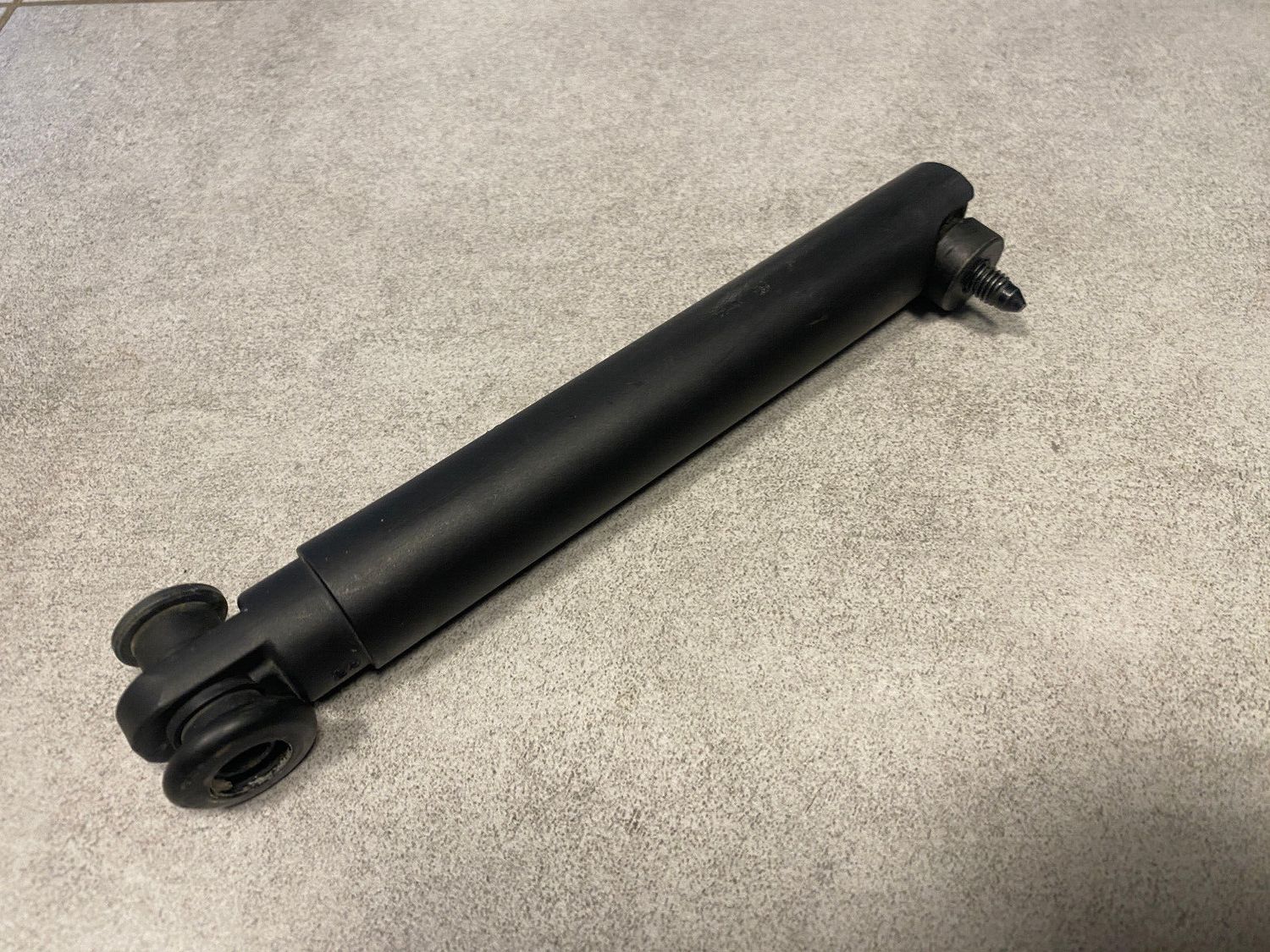 GENUINE BMW X5 E70 E70 LCI Support, trunk lid, bottom 51247149631