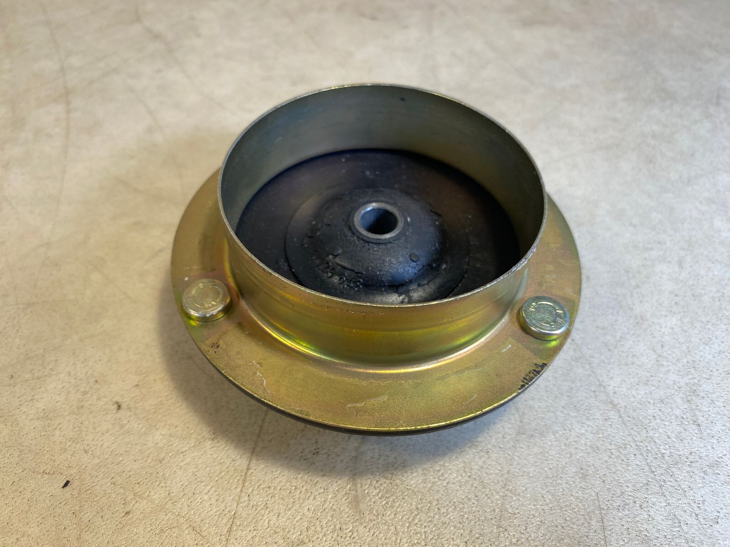 OEM BMW 5 6 7 Series E28 E24 E23 REAR GUIDE SUPPORT 33521126987