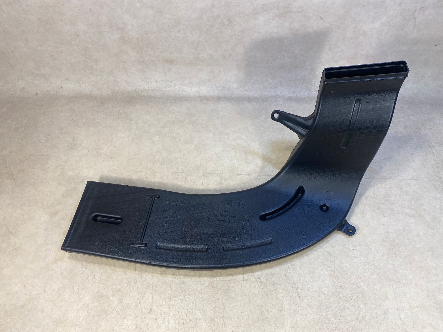 Genuine BMW X5 E70 X6 E71 E72 F16 F86 Rear Right Front Heater duct 51477148530