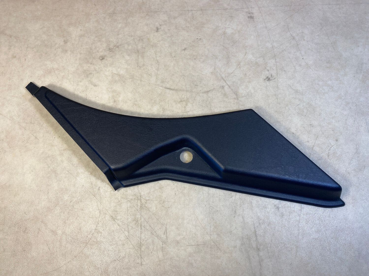 Mercedes G class W463 GENUINE RIGHT Lining Bottom Black Trim Panel A4636923501