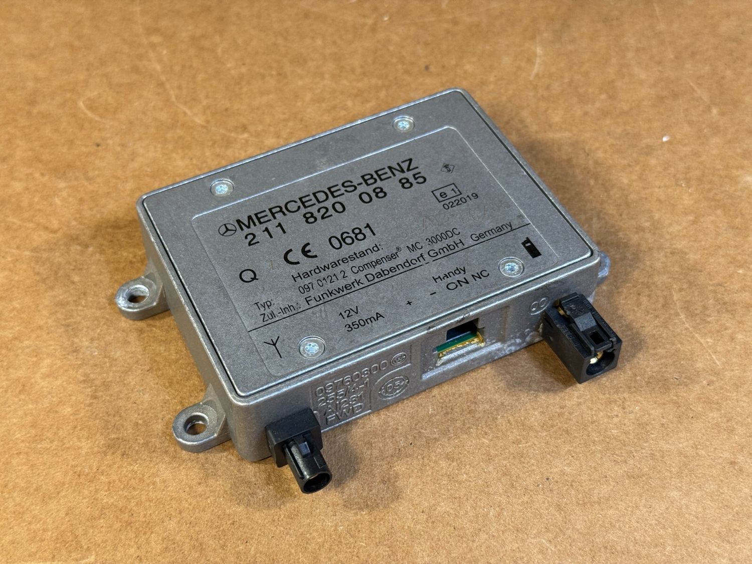 Mercedes G-Class W463 Phone Control Module Unit Compenser A2118200885