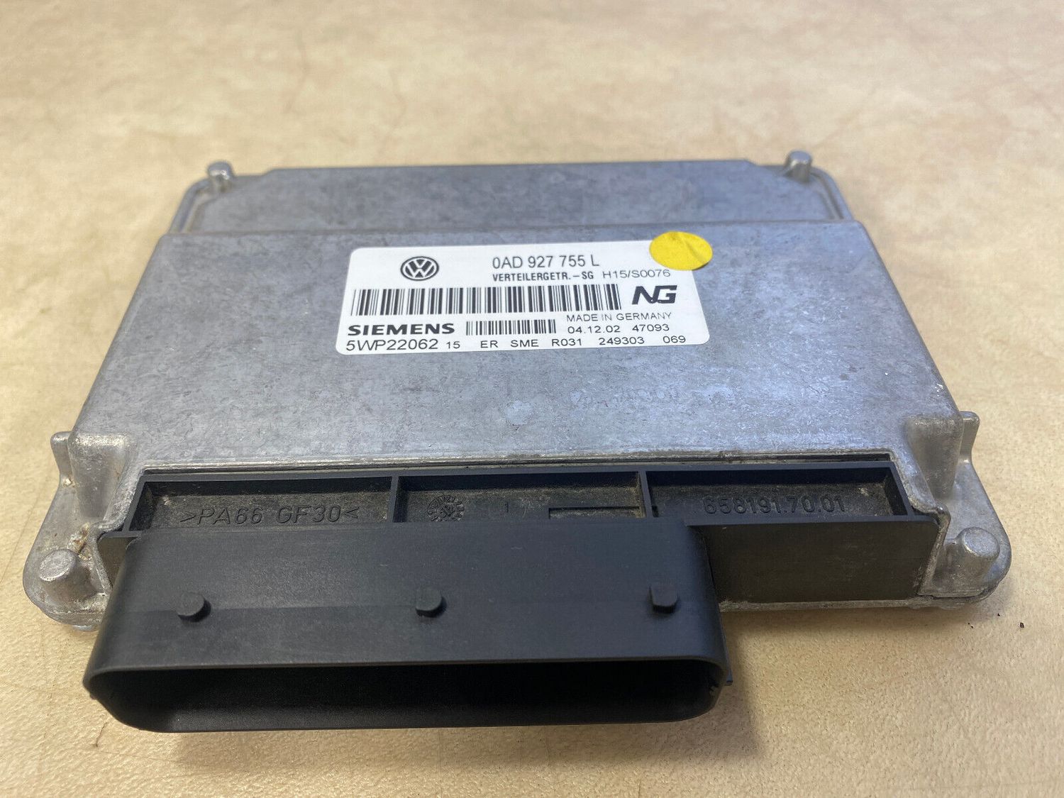 GENUINE VW TOUAREG 2004-2010 automatic transmission control unit 0AD927755L