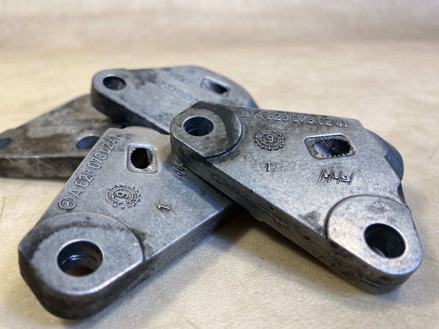 Mercedes G class W463 Bracket SET A6280780141 A6280780241