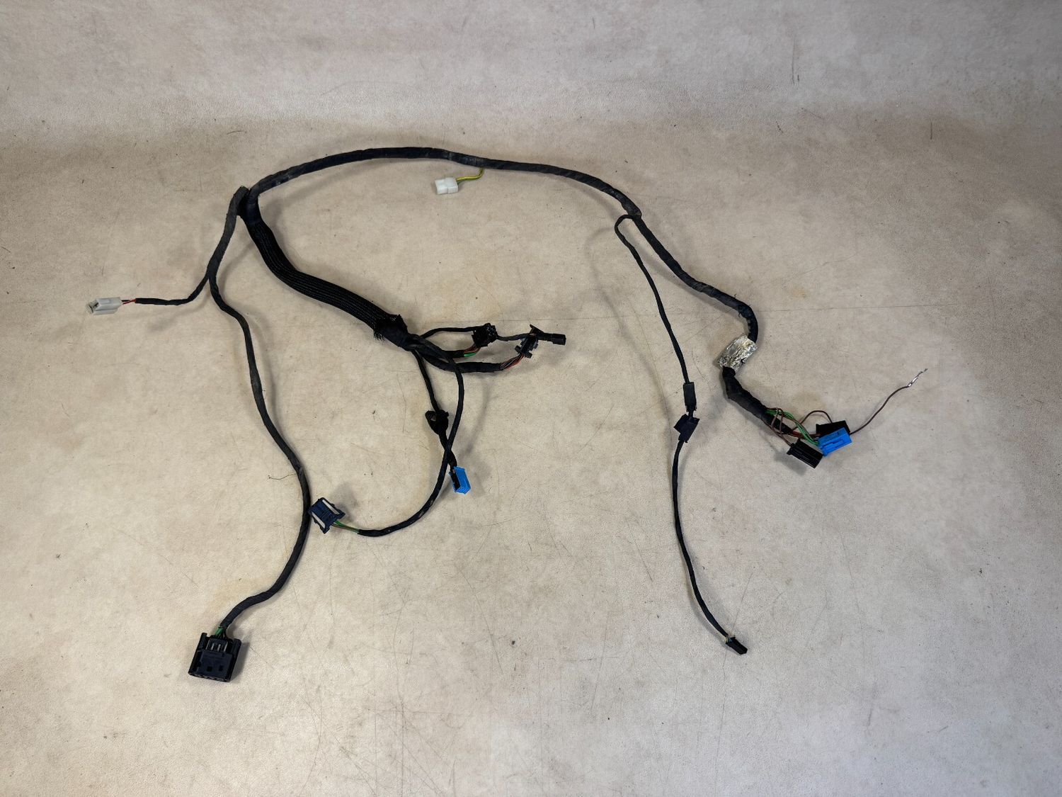 Mercedes G class W463 GENUINE Rear Left or Right Door Wiring Harness A4635407406