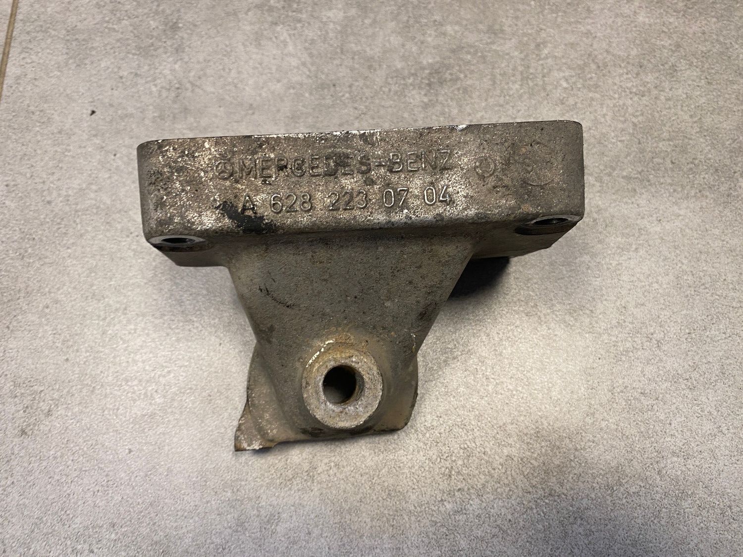 MERCEDES-BENZ G-Class W463 1990-2024 Engine Bracket HOLDER A6282230704