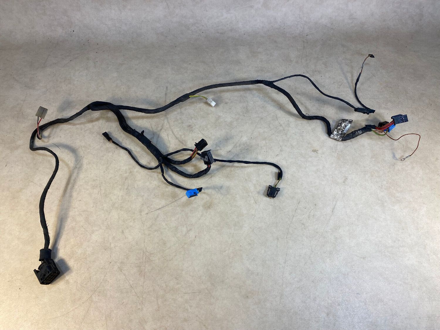 Mercedes G class W463 GENUINE Rear Left or Right Door Wiring Harness A4635407406