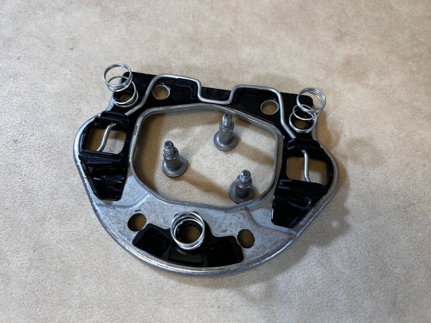 Mercedes C E class W205 W213 St. Wheel Metal Base Plate Horn With Screws 3078736