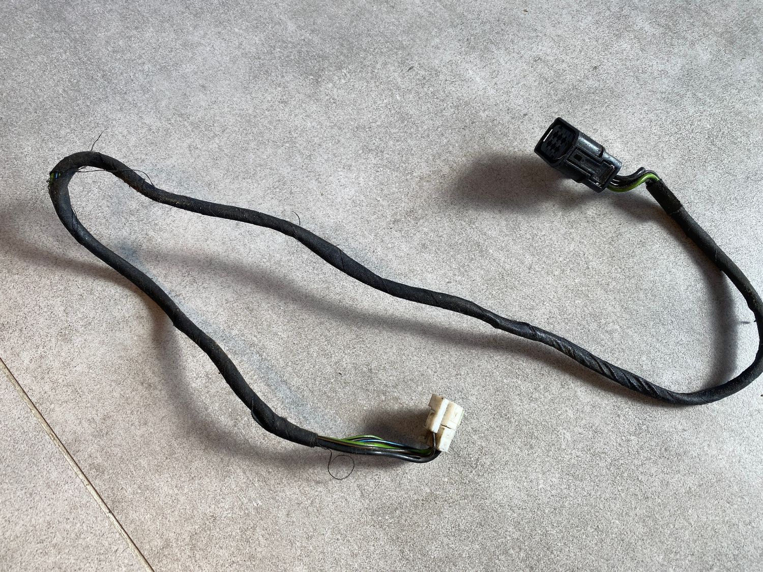 Mercedes G class W463 GENUINE Front Door Wiring Harness A4635400806