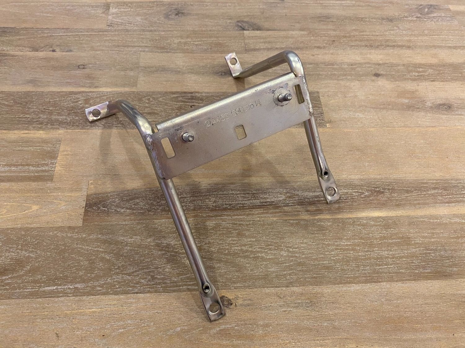 Mercedes G class W463 GENUINE Support Bracket A4636803614