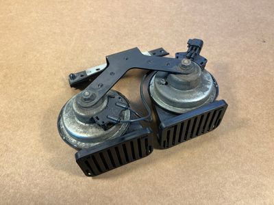 Land Rover Range Rover L322 Sport L320 Genuine Dual Tone Note Signal High &amp; Low