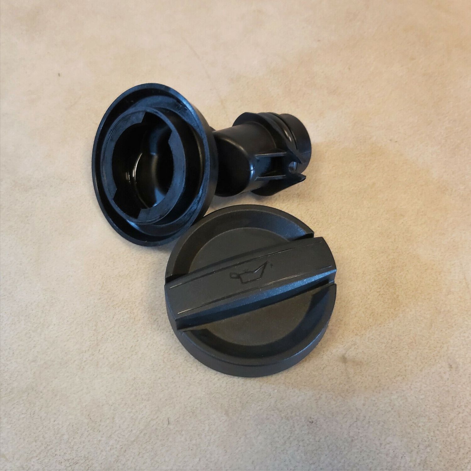 BMW Genuine Oil Filler Neck CAP G20 G30 G11 G14 G01 G02 G05 G07 11128579601 NEW