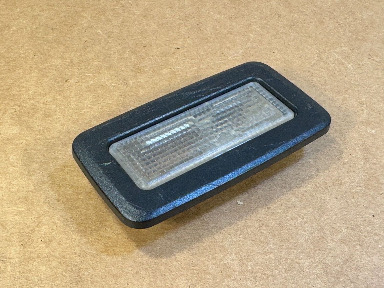 BMW 5 6 7 X5 X6 E/F Series Genuine Interior Courtesy light Lamp 5W with frame