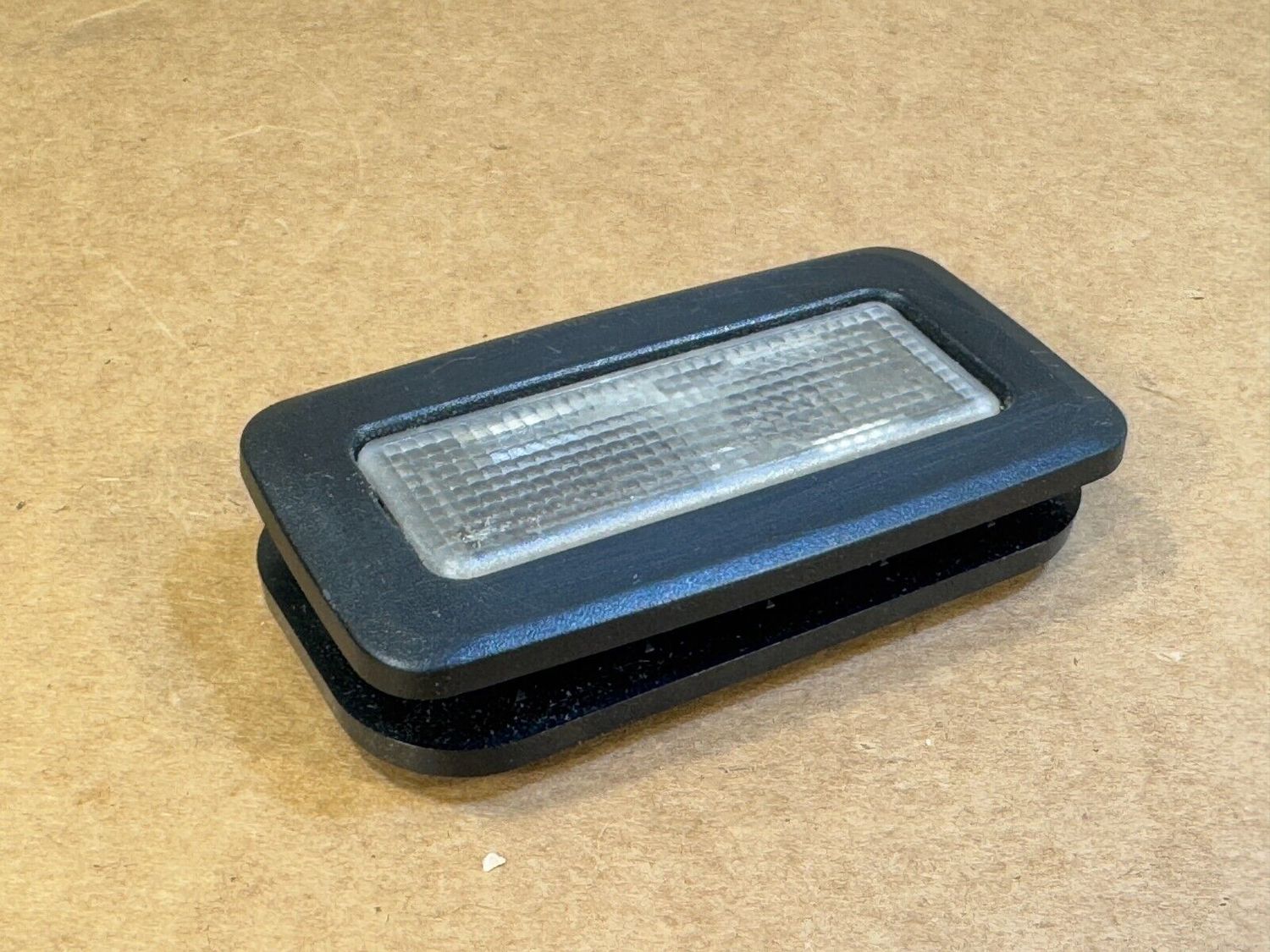 BMW 5 6 7 X5 X6 E/F Series Genuine Interior 5w Courtesy light Lamp with frame