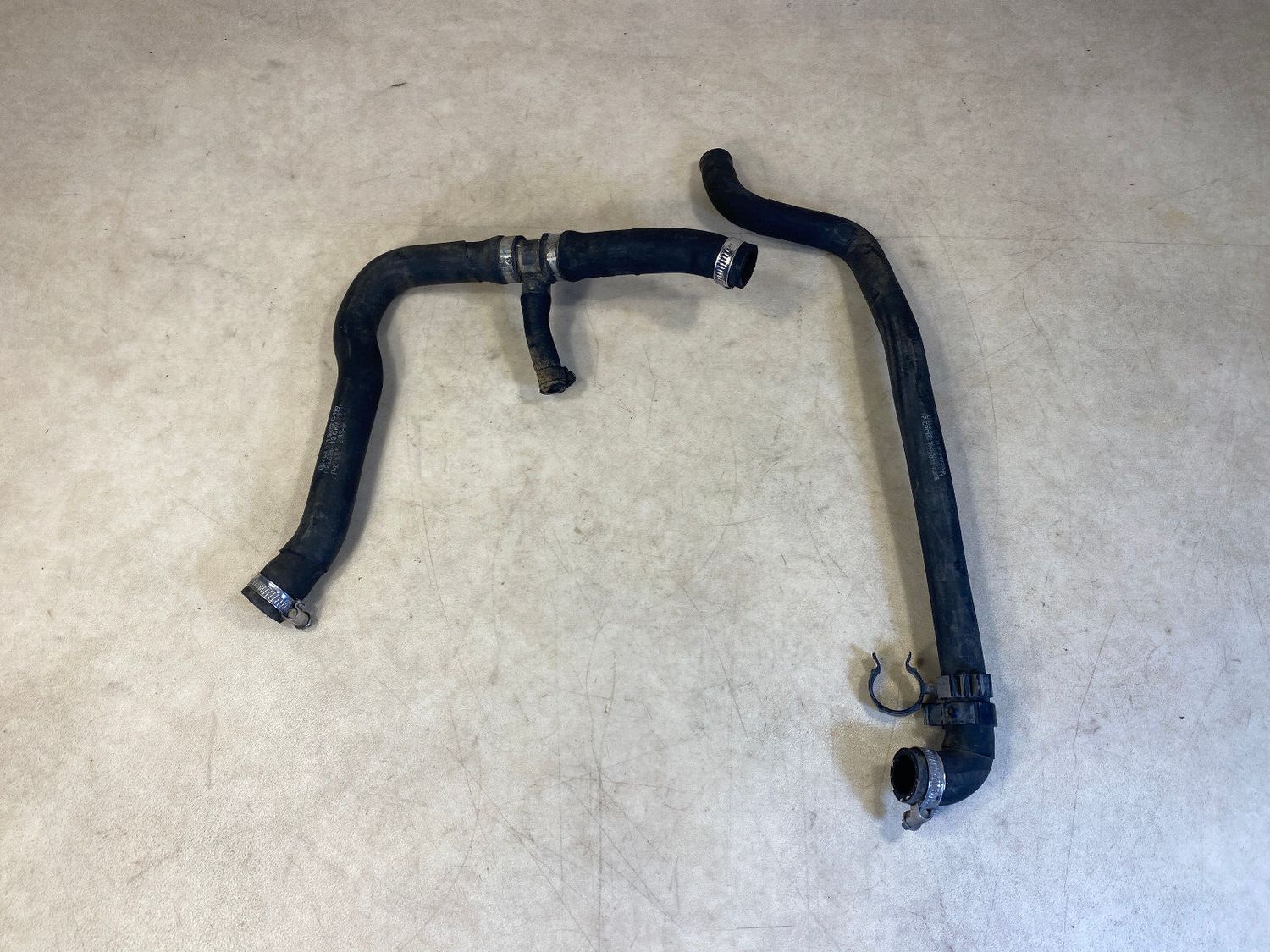 Mercedes G class W463 Genuine Water Pump Hose line x2 psc A4635019182