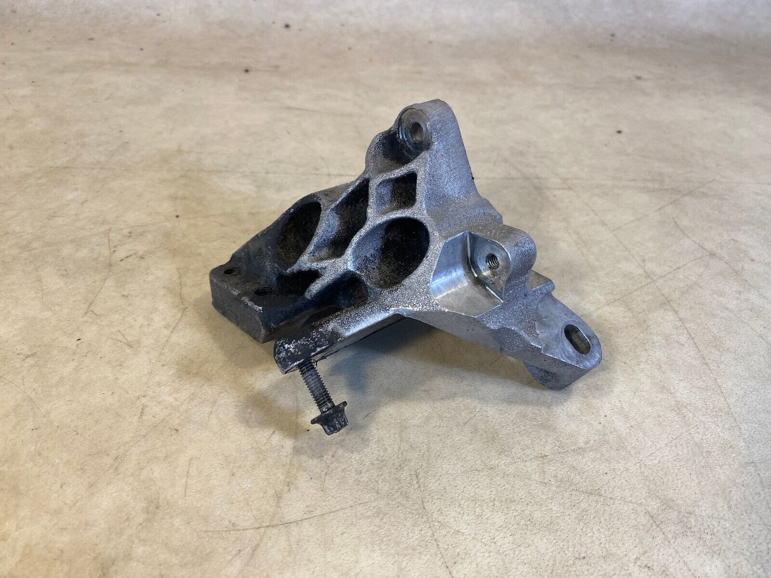 Mercedes G Class W463 GENUINE Holder Intake Manifold A6281410440