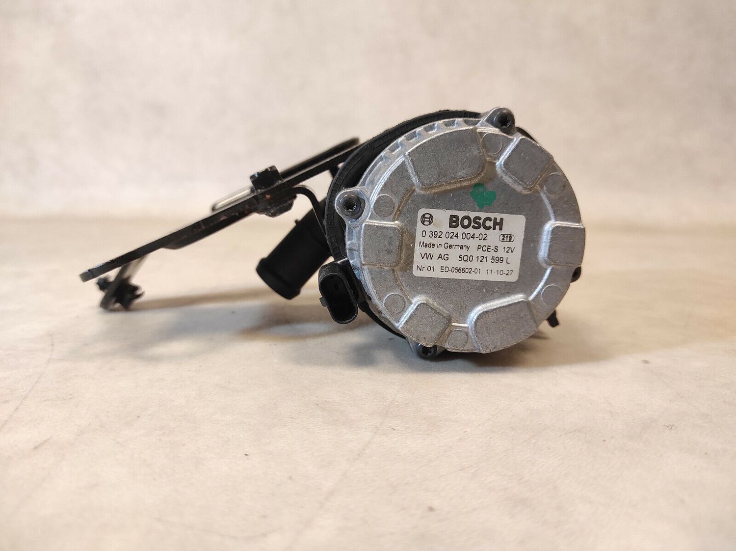 AUDI A3 8P VW GOLF 7 2012 ADDITIONAL COOLANT PUMP 5Q0121599L, 5Q0121599AG