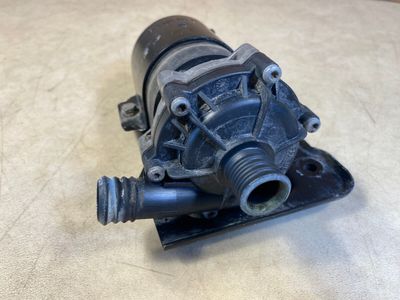 Mercedes G-Klasse W463 Original Zusatzwasserpumpe mit Halterung A2205040740