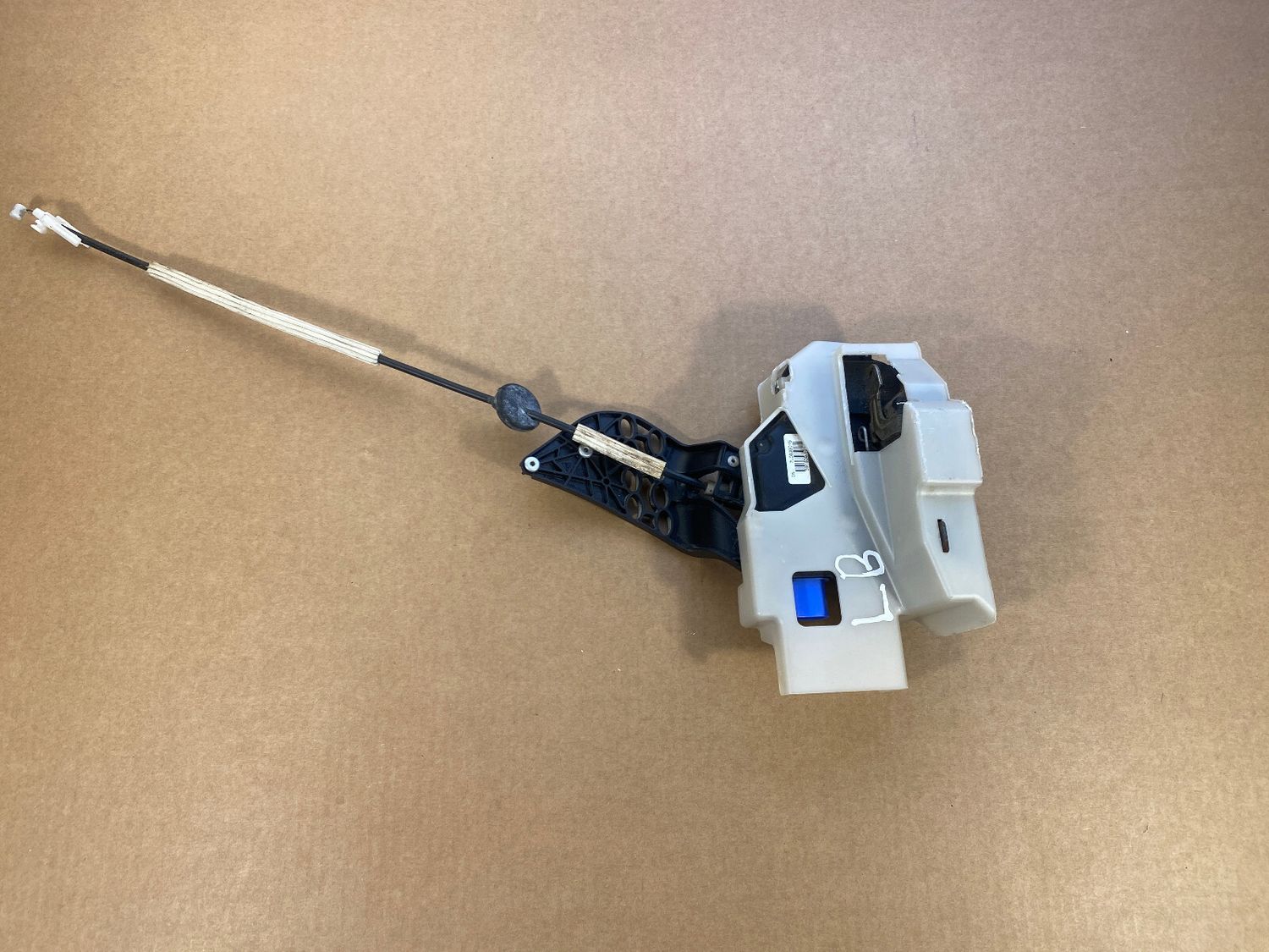 VW Touareg GENUINE Rear Left Door Lock 7L0839015