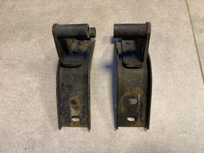 Mercedes G klasa W463 ORYGINALNE mocowanie wydechu lewe i prawe