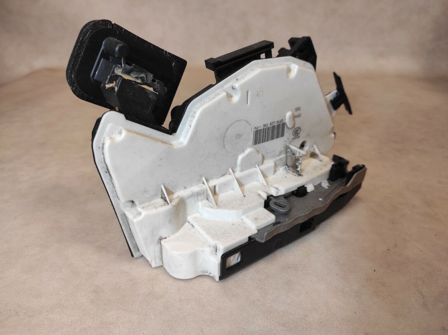 VOLKSWAGEN GOLF VI 2012 - LOCK DOOR FRONT RIGHT, 5K1837016D, 5K1 837 016 D