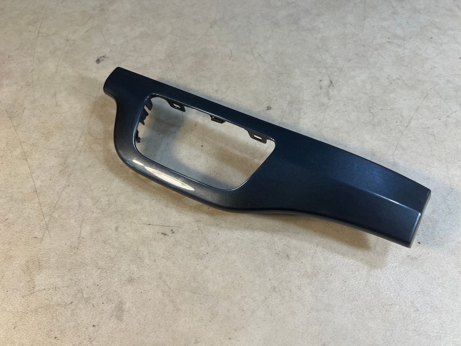 GENUINE Audi Q7 4M LHD 17703385 HEADLIGHT SWITCH BEAUTIFIER 4M1853189