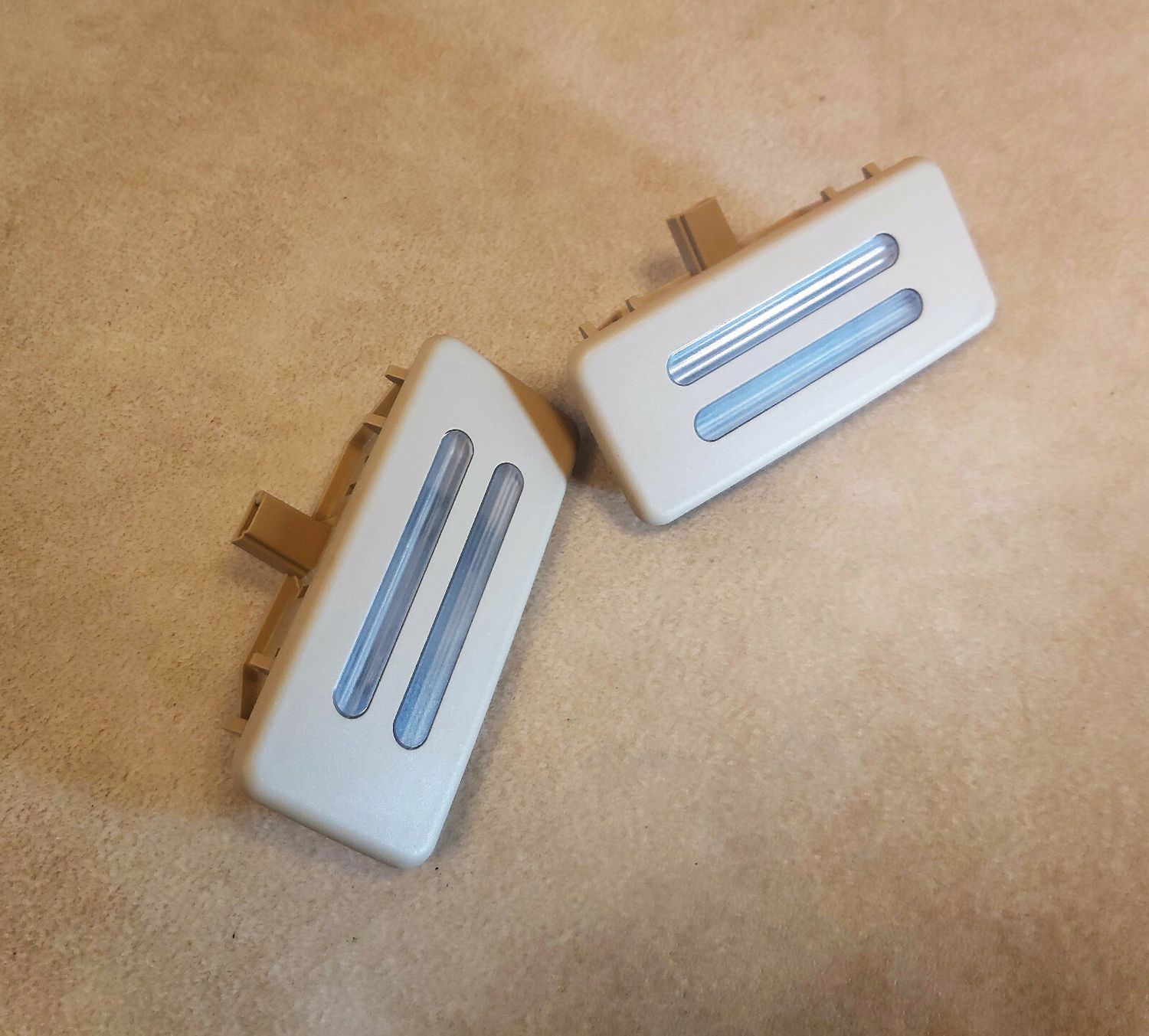 BMW OEM E90 E70 F25 SUN VISOR INTERIOR LIGHT 63316962014 - BIEGE SET X2 PCS
