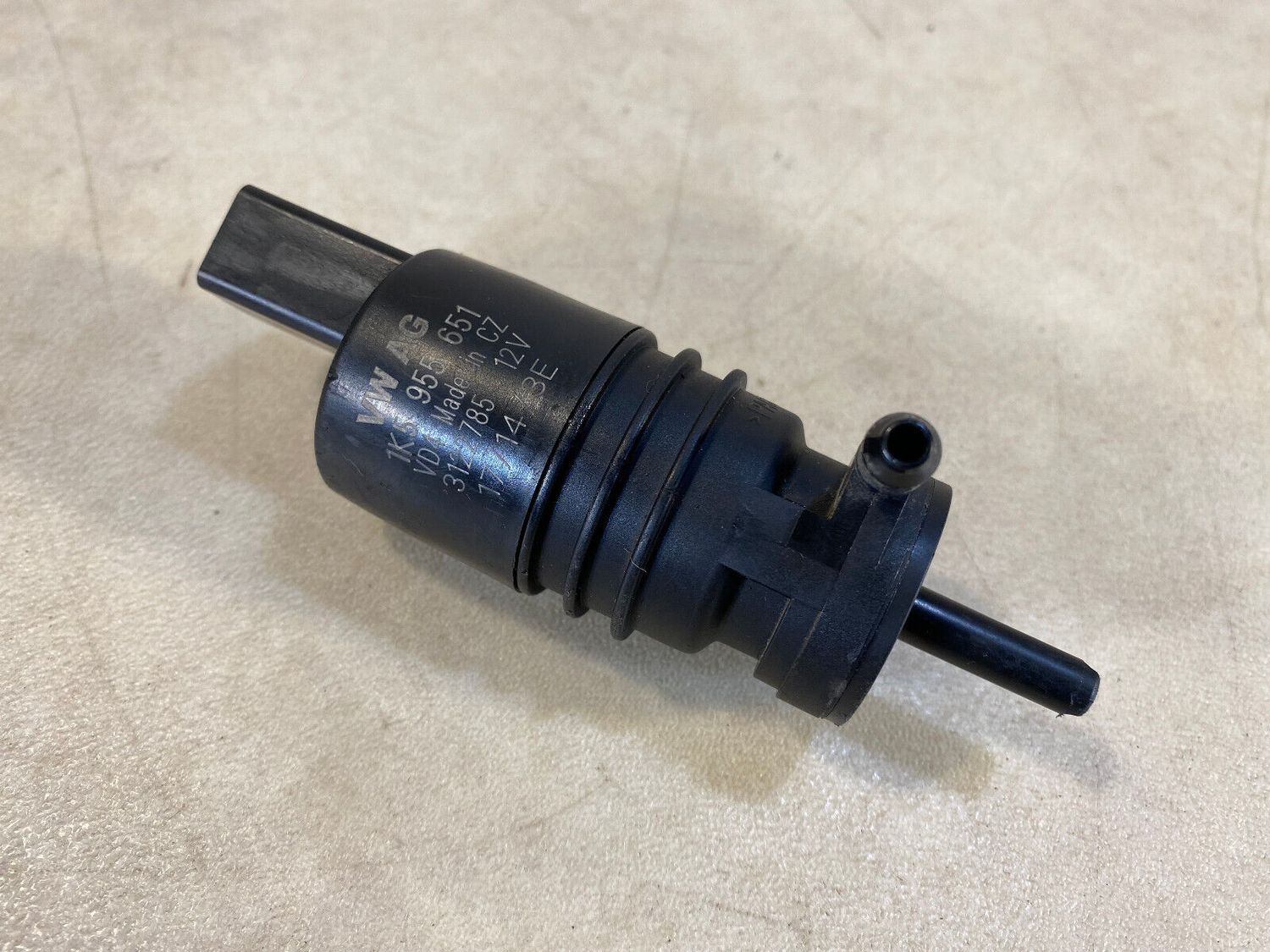 Porsche 911 991 Genuine Windshield Washer Pump 1K5955651