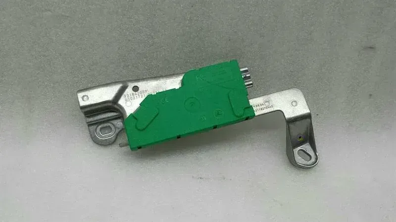 Mercedes CLS W219 Aerial / Antenna A2118270442 Antenna Amplifier
