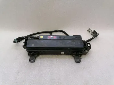 Блок предохранителей Tesla Model S 90D 1034405-00-E